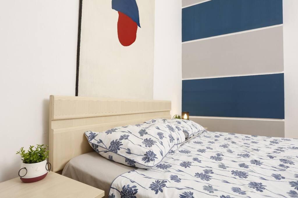 1 Bdrm Apartment In City Center Bukares Bagian luar foto